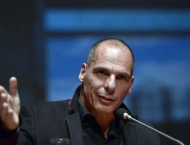 Γιάνης Βαρoυφάκης για την επίσκεψη της Άνγκελα Μέρκελ: «Έρχεται για να επιθεωρήσει την έρημο που δημιούργησε» (βίντεο)